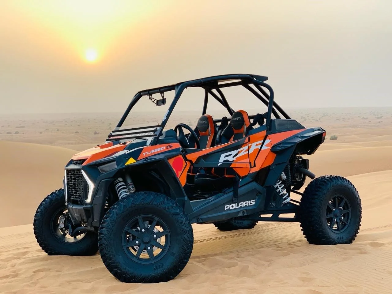 Polaris 1000cc Couple Buggy Desert Adventure – 1 Hour
